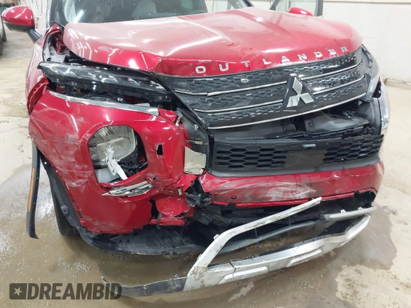 2023 Mitsubishi Outlander SE z VIN JA4J4UA86PZ048784, wystawiony jako IAAI lot #42133838 z przebiegiem 10 680 mil mil oraz . Historia ofert i sprzedaży dostępna na DreamBid. Obrazek 6.