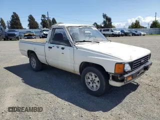 1985 Toyota Pickup z VIN JT4RN50R4F0068265, wystawiony jako Copart lot #51827965 z przebiegiem 348 047 mil mil oraz Szkoda całkowita • Salvage title. Historia ofert i sprzedaży dostępna na DreamBid. Obrazek 4.