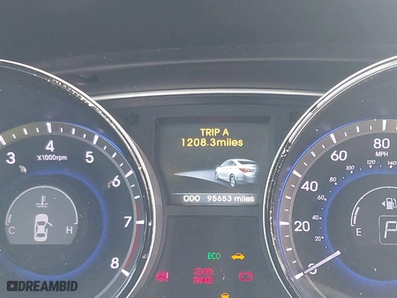 2014 Hyundai Sonata SE with VIN 5NPEC4AC7EH863868, listed as a IAAI auction lot 41687243 with 95,653 mi miles. Bid and sale history available at carsss.com. Image 7.