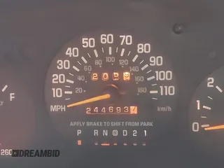 1999 Chevrolet Monte Carlo LS с VIN 2G1WW12M2X9283895, выставлен на аукционе IAAI как лот 42118851 с пробегом 244 693 миль миль и . История ставок и продаж доступна на DreamBid. Изображение 7.