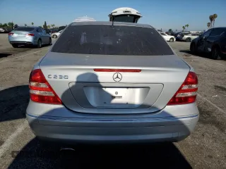 2006 Mercedes-Benz C 230 Sport z VIN WDBRF52H46A843819, wystawiony jako Copart lot #63820255 z przebiegiem 141 580 mil mil oraz Szkoda całkowita • Salvage title. Historia ofert i sprzedaży dostępna na DreamBid. Obrazek 6.