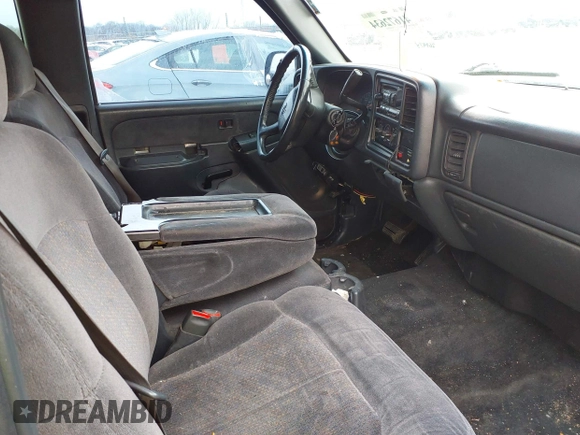 2001 Chevrolet Silverado 1500 LS with VIN 2GCEC19T511176550, listed as a IAAI auction lot 41672634 with 261,978 mi miles. Bid and sale history available at carsss.com. Image 5.