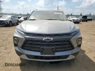 2025 Chevrolet Blazer LT z VIN 3GNKBJRS5SS137869, wystawiony jako Copart lot #56577895 z przebiegiem 7 019 mil mil oraz Szkoda całkowita • Salvage title. Historia ofert i sprzedaży dostępna na DreamBid. Obrazek 5.