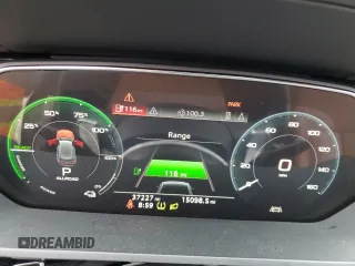 2019 Audi e-tron Prestige z VIN WA1VAAGE6KB021737, wystawiony jako Copart lot #44444585 z przebiegiem 37 227 mil mil oraz Szkody całkowita. Historia ofert i sprzedaży dostępna na DreamBid. Obrazek 9.