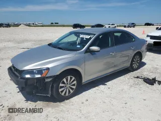 2014 Volkswagen Passat Wolfsburg Edition z VIN 1VWAT7A39EC095920, wystawiony jako Copart lot #56628415 z przebiegiem 103 492 mil mil oraz Szkoda całkowita • Salvage title. Historia ofert i sprzedaży dostępna na DreamBid. Obrazek 1.