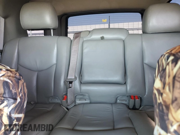 2005 Chevrolet Tahoe Z71 with VIN 1GNEK13T05R176441, listed as a Copart auction lot 67232674 with 211,872 mi miles and Salvage Title. Bid and sale history available at carsss.com. Image 10.