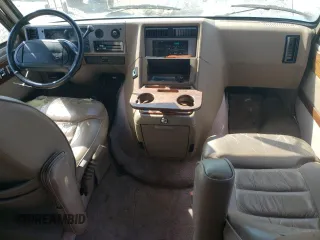 1995 Chevrolet Chevy Van z VIN 1GBEG25K9SF175004, wystawiony jako Copart lot #77952694 z przebiegiem 217 649 mil mil oraz Szkoda całkowita • Salvage title. Historia ofert i sprzedaży dostępna na DreamBid. Obrazek 8.