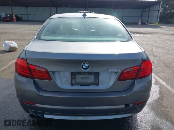 2012 BMW 5 Series 528i with VIN WBAXG5C53CDX04248, listed as a IAAI auction lot 42004099 with 197,776 mi miles. Bid and sale history available at carsss.com. Image 16.
