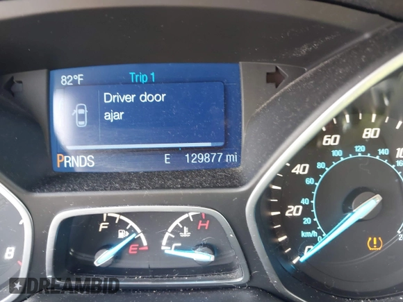 2015 Ford Escape SE with VIN 1FMCU0G7XFUA89965, listed as a IAAI auction lot 42072553 with 129,877 mi miles. Bid and sale history available at carsss.com. Image 15.