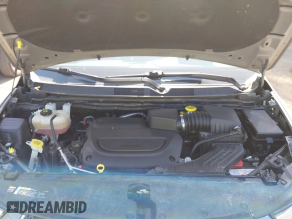2022 Chrysler Pacifica Touring L with VIN 2C4RC1BG3NR168565, listed as a IAAI auction lot 42150290 with 61,750 mi miles and . Bid and sale history available at DreamBid. Image 10.