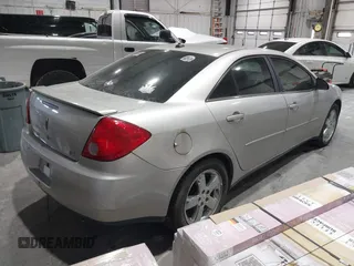 2005 Pontiac G6 GT with VIN 1G2ZH528854167162, listed as a IAAI auction lot 40973635 with 207,742 mi miles. Bid and sale history available at carsss.com. Image 4.