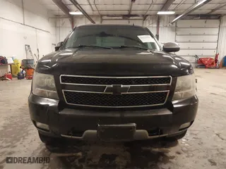 2008 Chevrolet Avalanche LS with VIN 3GNFK12378G169464, listed as a IAAI auction lot 41371639 with 246,490 mi miles. Bid and sale history available at carsss.com. Image 13.