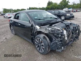 2017 Nissan Altima SV z VIN 1N4AL3AP8HC178506, wystawiony jako IAAI lot #39954725 z przebiegiem 143 938 mil mil oraz . Historia ofert i sprzedaży dostępna na DreamBid. Obrazek 1.
