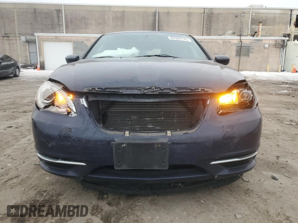 2014 Chrysler 200 LX with VIN 1C3CCBAG1EN152315, listed as a Copart auction lot 88382725 with 122,143 mi miles and Salvage Title. Bid and sale history available at carsss.com. Image 5.