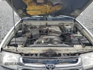 2002 Toyota 4Runner SR5 z VIN JT3GN86R220227055, wystawiony jako Copart lot #59354055 z przebiegiem 306 121 mil mil oraz Czysty tytuł • Clean title. Historia ofert i sprzedaży dostępna na DreamBid. Obrazek 12.