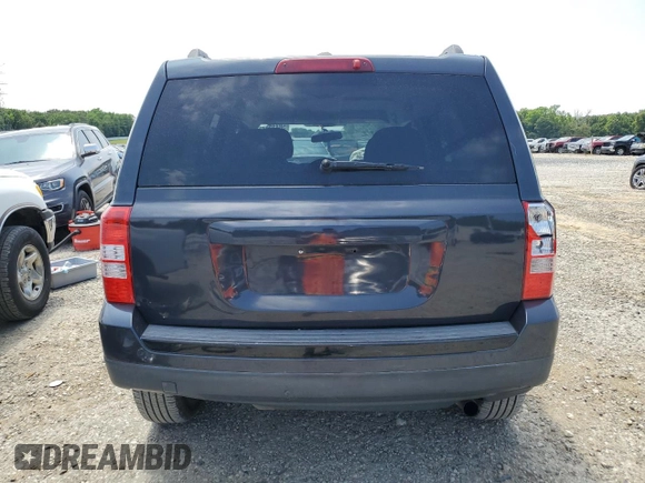 2014 Jeep Patriot Altitude with VIN 1C4NJPBA4ED927701, listed as a Copart auction lot 58413245 with 107,168 mi miles and Clean title. Bid and sale history available at DreamBid. Image 6.