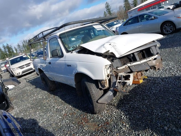 2000 Ford Ranger XL with VIN 1FTYR10C0YTB40536, listed as a IAAI auction lot 41132673 with 254,905 mi miles. Bid and sale history available at carsss.com. Image 1.