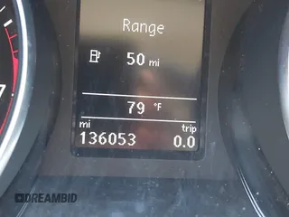 2016 Volkswagen Passat SE z VIN 1VWBS7A3XGC064217, wystawiony jako IAAI lot #41864169 z przebiegiem 136 053 mil mil oraz . Historia ofert i sprzedaży dostępna na DreamBid. Obrazek 16.