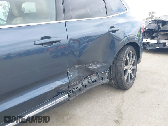 2020 Volvo XC60 Inscription with VIN YV4A22RL4L1566651, listed as a IAAI auction lot 42058491 with 48,597 mi miles and . Bid and sale history available at DreamBid. Image 6.