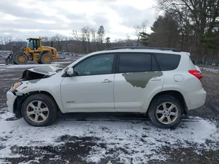 2010 Toyota RAV4 Ltd with VIN 2T3DK4DV5AW018192, listed as a IAAI auction lot 41589366 with 30,000 mi miles. Bid and sale history available at carsss.com. Image 13.