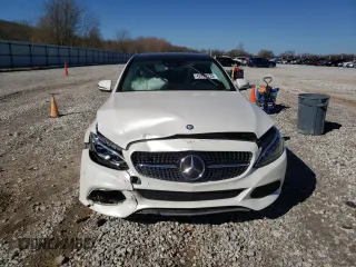 2017 Mercedes-Benz C 350e with VIN 55SWF4HB2HU231239, listed as a Copart auction lot 42878133 with 31,383 mi miles and . Bid and sale history available at DreamBid. Image 5.