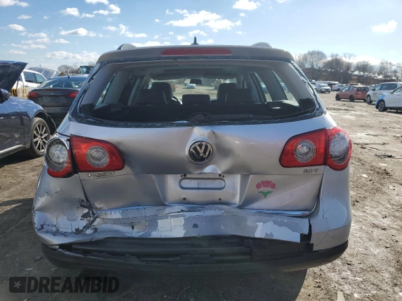 2008 Volkswagen Passat Komfort with VIN WVWLK73C88E018489, listed as a Copart auction lot 44925705 with 186,527 mi miles and Salvage title. Bid and sale history available at DreamBid. Image 6.
