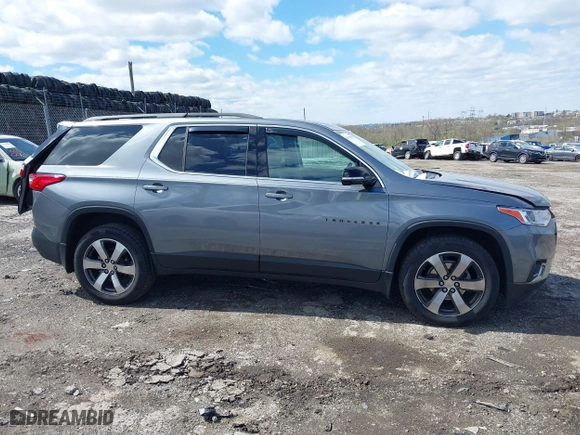 2020 Chevrolet Traverse LT Leather with VIN 1GNEVHKW4LJ252184, listed as a IAAI auction lot 41960976 with 51,421 mi miles. Bid and sale history available at carsss.com. Image 14.