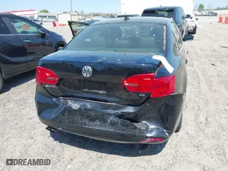 2014 Volkswagen Jetta Sedan SE with VIN 3VWD17AJ0EM202482, listed as a IAAI auction lot 41907812 with 145,789 mi miles. Bid and sale history available at carsss.com. Image 6.
