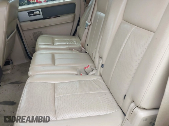 2011 Ford Expedition XLT with VIN 1FMJU1H54BEF07418, listed as a IAAI auction lot 42465469 with Not provided miles and . Bid and sale history available at DreamBid. Image 8.
