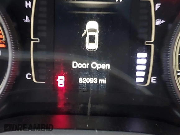 2018 Jeep Cherokee Latitude Plus with VIN 1C4PJLLB6JD518537, listed as a IAAI auction lot 41458748 with 82,093 mi miles. Bid and sale history available at carsss.com. Image 15.
