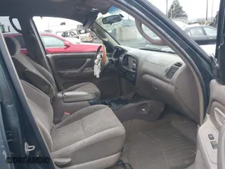 2005 Toyota Tundra SR5 with VIN 5TBET341X5S464007, listed as a IAAI auction lot 41232752 with 225,599 mi miles. Bid and sale history available at carsss.com. Image 5.