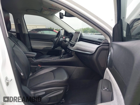 2022 Jeep Compass Latitude with VIN 3C4NJCBB8NT137619, listed as a IAAI auction lot 42211859 with 31,319 mi miles and . Bid and sale history available at DreamBid. Image 5.