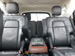 2021 Lincoln Aviator Reserve z VIN 5LM5J7XC5MGL12588, wystawiony jako Copart lot #89183805 z przebiegiem 57 436 mil mil oraz Szkoda całkowita • Salvage title. Historia ofert i sprzedaży dostępna na DreamBid. Obrazek 10.