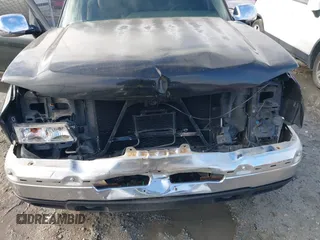 2007 Chevrolet Silverado 1500 LS with VIN 2GCEC13V871169174, listed as a IAAI auction lot 41966333 with 287,422 mi miles and . Bid and sale history available at DreamBid. Image 6.