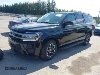 2024 Ford Expedition Max XLT z VIN 1FMJK1J88REA19268, wystawiony jako IAAI lot #42531915 z przebiegiem 34 917 mil mil oraz . Historia ofert i sprzedaży dostępna na DreamBid. Obrazek 18.
