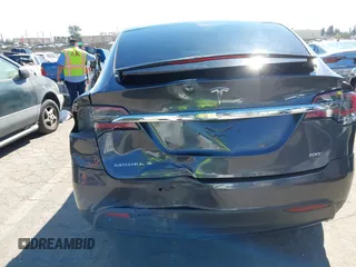 2018 Tesla Model X 75D with VIN 5YJXCBE26JF121937, listed as a IAAI auction lot 41652666 with 93,478 mi miles and . Bid and sale history available at carsss.com. Image 16.