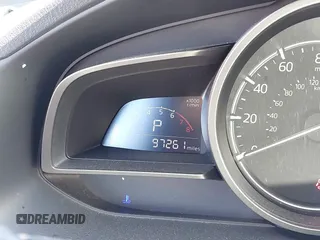 2018 Mazda 3 Touring z VIN 3MZBN1L36JM238646, wystawiony jako IAAI lot #41376772 z przebiegiem 97 261 mil mil oraz . Historia ofert i sprzedaży dostępna na DreamBid. Obrazek 15.