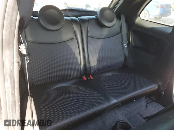 2016 FIAT 500e z VIN 3C3CFFGEXGT184011, wystawiony jako Copart lot #44955155 z przebiegiem 48 196 mil mil oraz Czysty tytuł • Clean title. Historia ofert i sprzedaży dostępna na DreamBid. Obrazek 10.