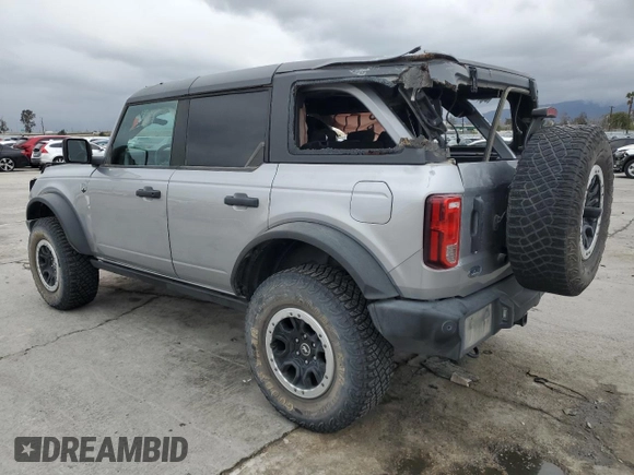 2022 Ford Bronco with VIN 1FMEE5DP1NLA98307, listed as a Copart auction lot 47690365 with 34,490 mi miles and Salvage Title. Bid and sale history available at DreamBid. Image 2.