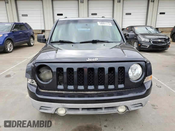 2014 Jeep Patriot Limited with VIN 1C4NJPCB9ED900811, listed as a Copart auction lot 58061115 with 230,415 mi miles and Salvage title. Bid and sale history available at DreamBid. Image 5.