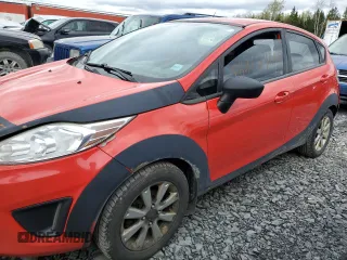 2013 Ford Fiesta SE z VIN 3FADP4EJ1DM131338, wystawiony jako Copart lot #56462965 z przebiegiem 293 351 mil mil oraz Szkoda całkowita • Salvage title. Historia ofert i sprzedaży dostępna na DreamBid. Obrazek 1.