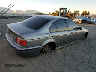 2002 BMW 5 Series 540iA with VIN WBADN63432GN87418, listed as a Copart auction lot 82412654 with 137,031 mi miles and Salvage Title. Bid and sale history available at carsss.com. Image 3.