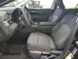 2025 Toyota Camry LE with VIN 4T1DAACK8SU528619, listed as a Copart auction lot 51645145 with 5,915 mi miles and Salvage Title. Bid and sale history available at DreamBid. Image 7.