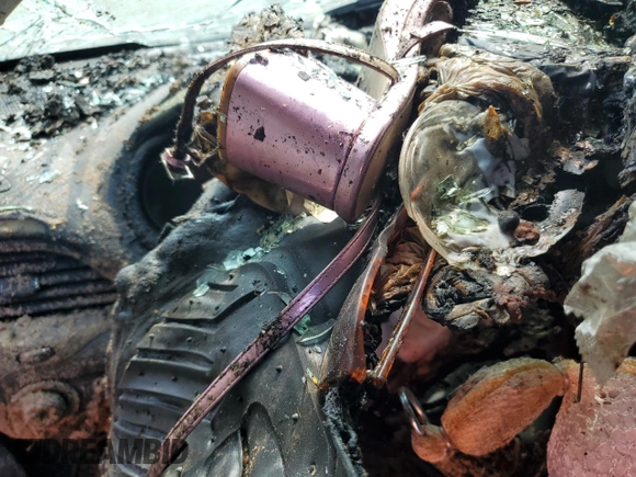 2016 Jeep Cherokee Altitude z VIN 1C4PJMCB7GW218718, wystawiony jako Copart lot #59789355 z przebiegiem Nie podano mil oraz Nie do naprawy • Non repairable. Historia ofert i sprzedaży dostępna na DreamBid. Obrazek 9.