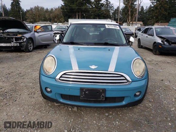 2008 MINI Hardtop with VIN WMWMF33538TT61691, listed as a Copart auction lot 52751995 with 47,790 mi miles and Clean Title. Bid and sale history available at DreamBid. Image 5.