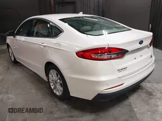 2020 Ford Fusion SE z VIN 3FA6P0LU8LR142370, wystawiony jako IAAI lot #42457342 z przebiegiem 53 808 mil mil oraz . Historia ofert i sprzedaży dostępna na DreamBid. Obrazek 3.