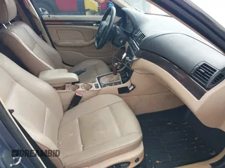 2001 BMW 3 Series 330i with VIN WBAAV53471JR79008, listed as a IAAI auction lot 42165063 with 215,409 mi miles and . Bid and sale history available at carsss.com. Image 5.