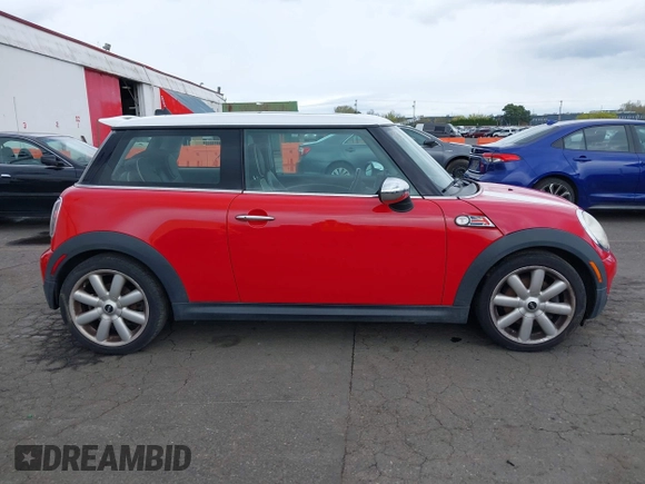 2008 MINI Hardtop S with VIN WMWMF73538TT89756, listed as a IAAI auction lot 41907020 with 139,789 mi miles and . Bid and sale history available at DreamBid. Image 12.