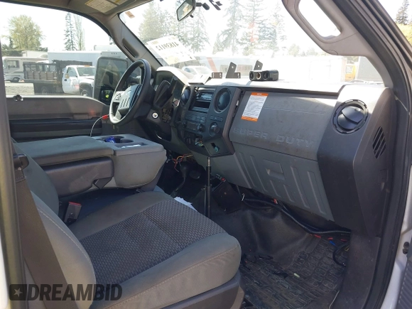 2011 Ford F-350 Platinum with VIN 1FT7W3B60BEC07963, listed as a IAAI auction lot 41839112 with 211,495 mi miles and . Bid and sale history available at DreamBid. Image 5.