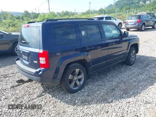 2015 Jeep Patriot High Altitude z VIN 1C4NJRFB7FD417374, wystawiony jako IAAI lot #42439846 z przebiegiem 140 000 mil mil oraz . Historia ofert i sprzedaży dostępna na DreamBid. Obrazek 4.